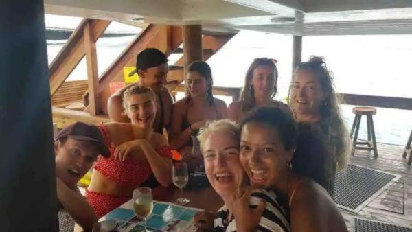 Mana Lagoon Backpackers ภายนอก รูปภาพ